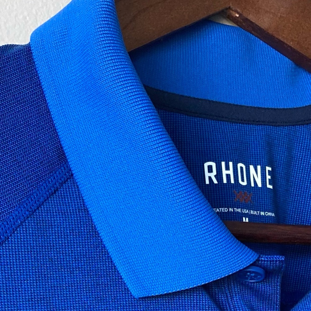 RHONE Men's Lightweight Blue Short Sleeve Golf Polo Shirt Medium - Picture 3 of 7
